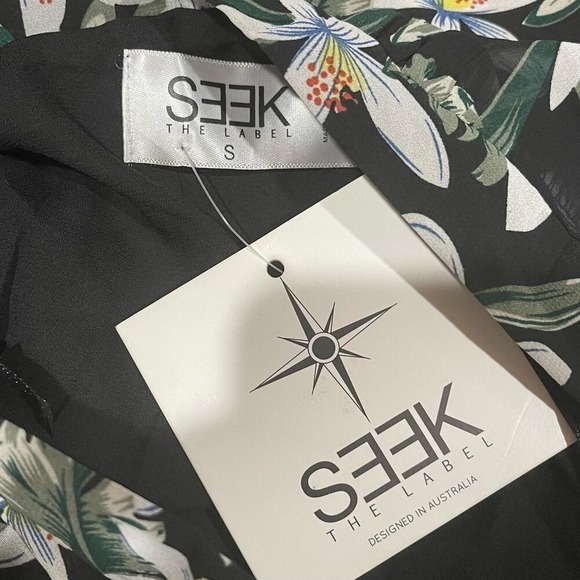 SPRING SALE! NWT SEEK The Label Asymmetrical Floral Skirt Size Small - Picture 7 of 9